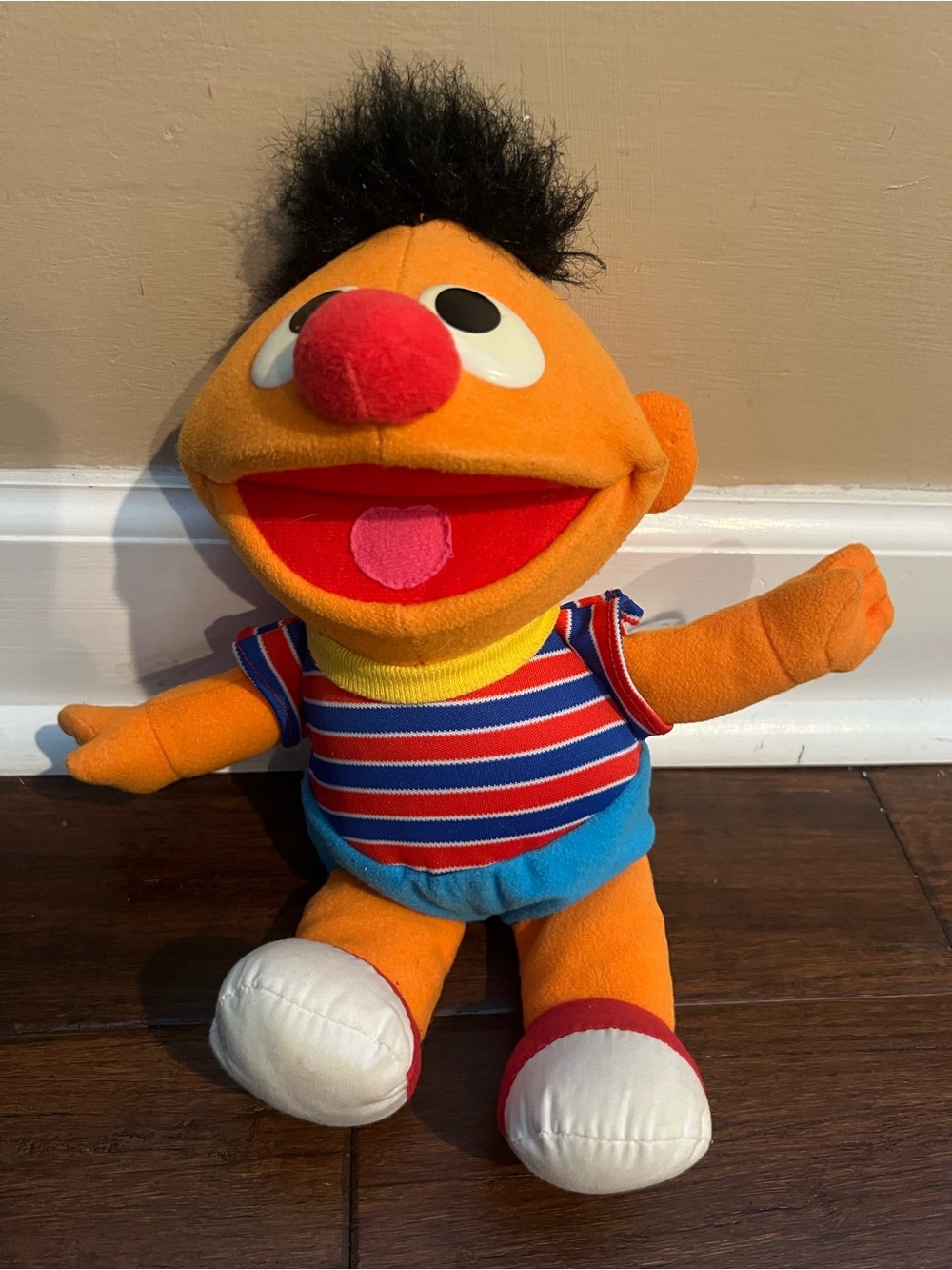 Sesame Street Ernie Vintage Plush Tyco 1996 Tickle Me Laugh Vibrate Kid Toy Work